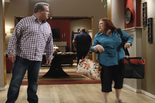 Tasty News: Modern Family airs their 100th episode TONIGHT