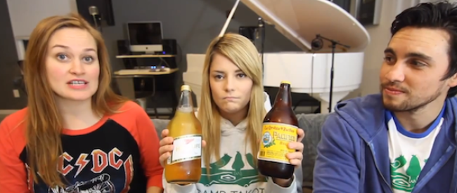 Video Licks: Grace Helbig Masters Mondays with a Game of Edward 40 Hands