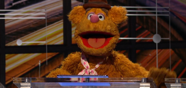 Video Licks: FOZZIE BEAR Shares The Perfect Job For Animal on @MIDNIGHT